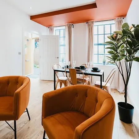 Dawn House - Wyndale Living -bham Jq 3br Townhouse Birmingham