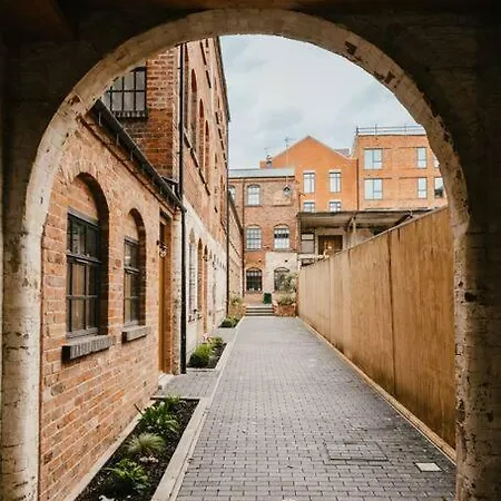 Dawn House - Wyndale Living -bham Jq 3br Townhouse Holiday home Birmingham